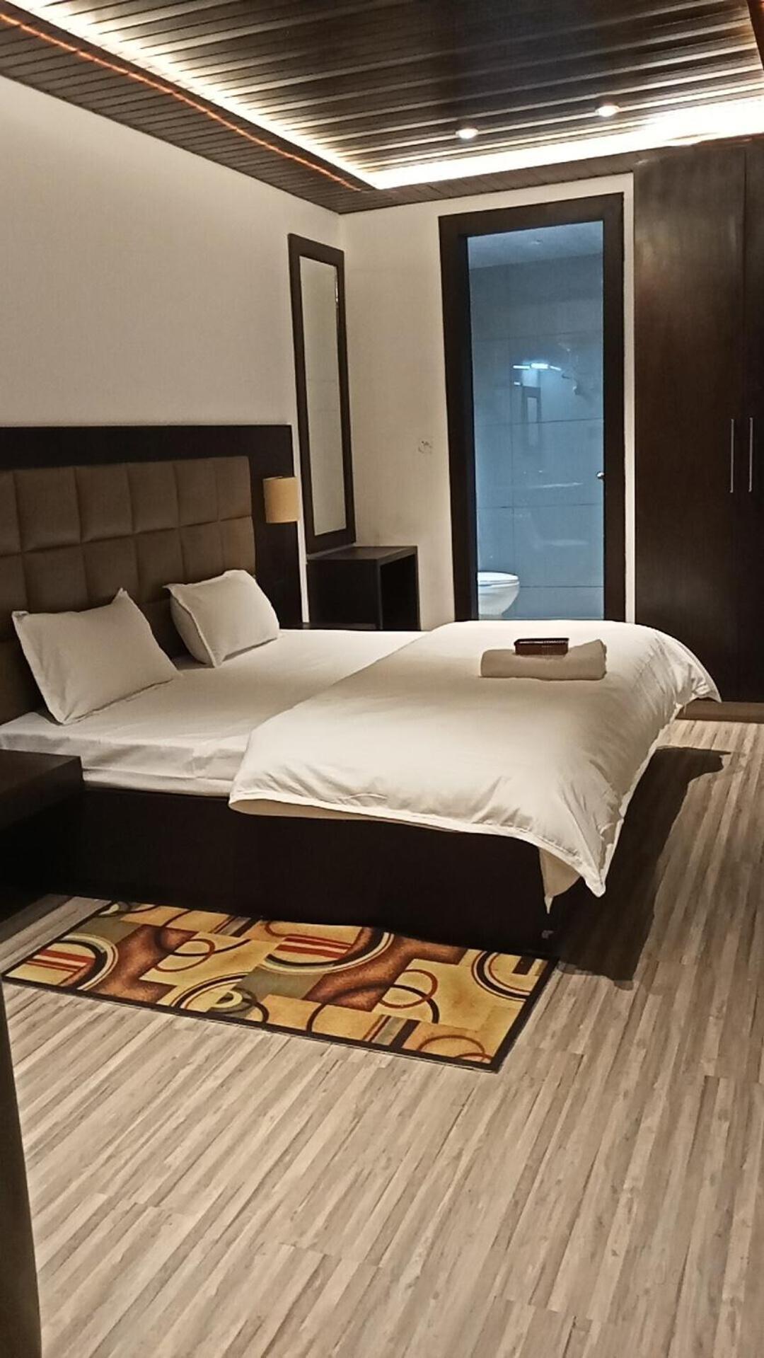 Mount View - A Luxurious Stay Bhowali Nainital Bagian luar foto